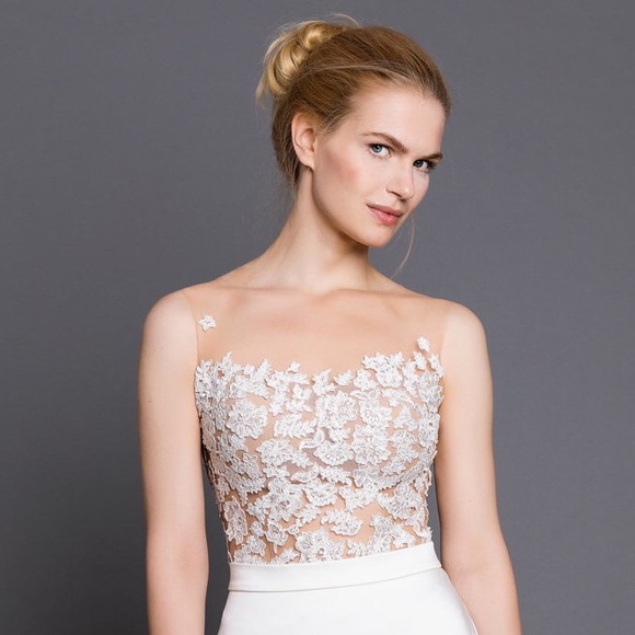 Fanfaronada Ecru Lace Bodysuit - Picture 2 of 7